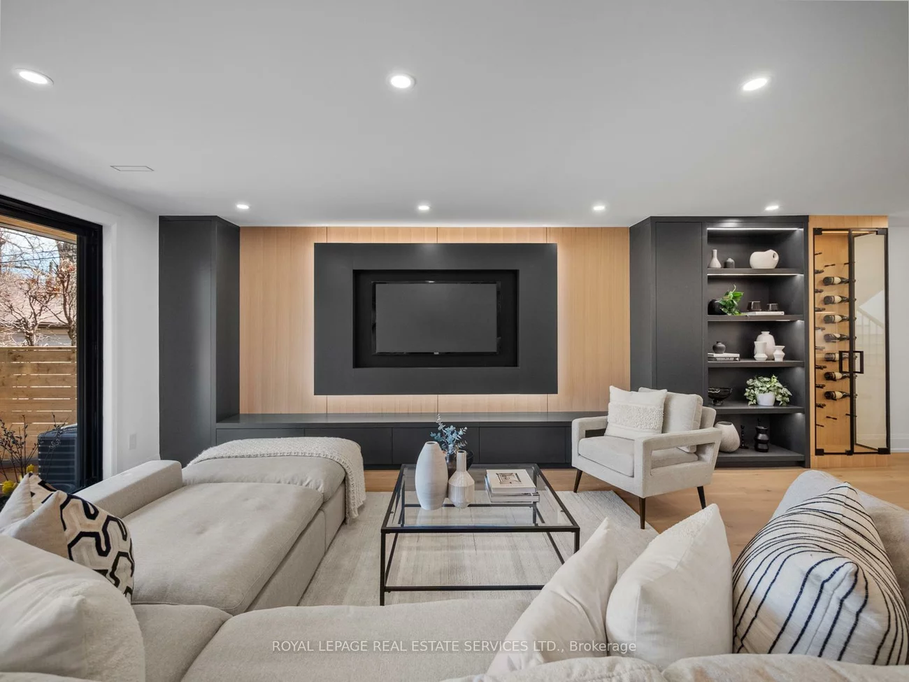 313, Willard, Runnymede-Bloor West Village, Toronto