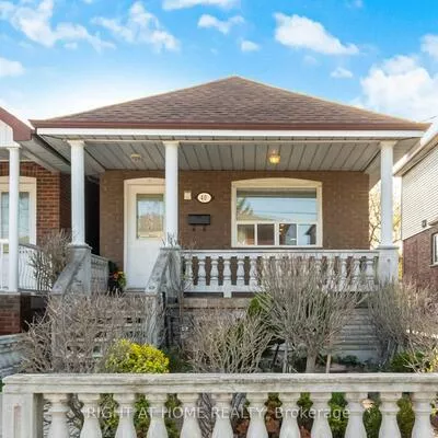 40, Sanderstead, Briar Hill-Belgravia, Toronto