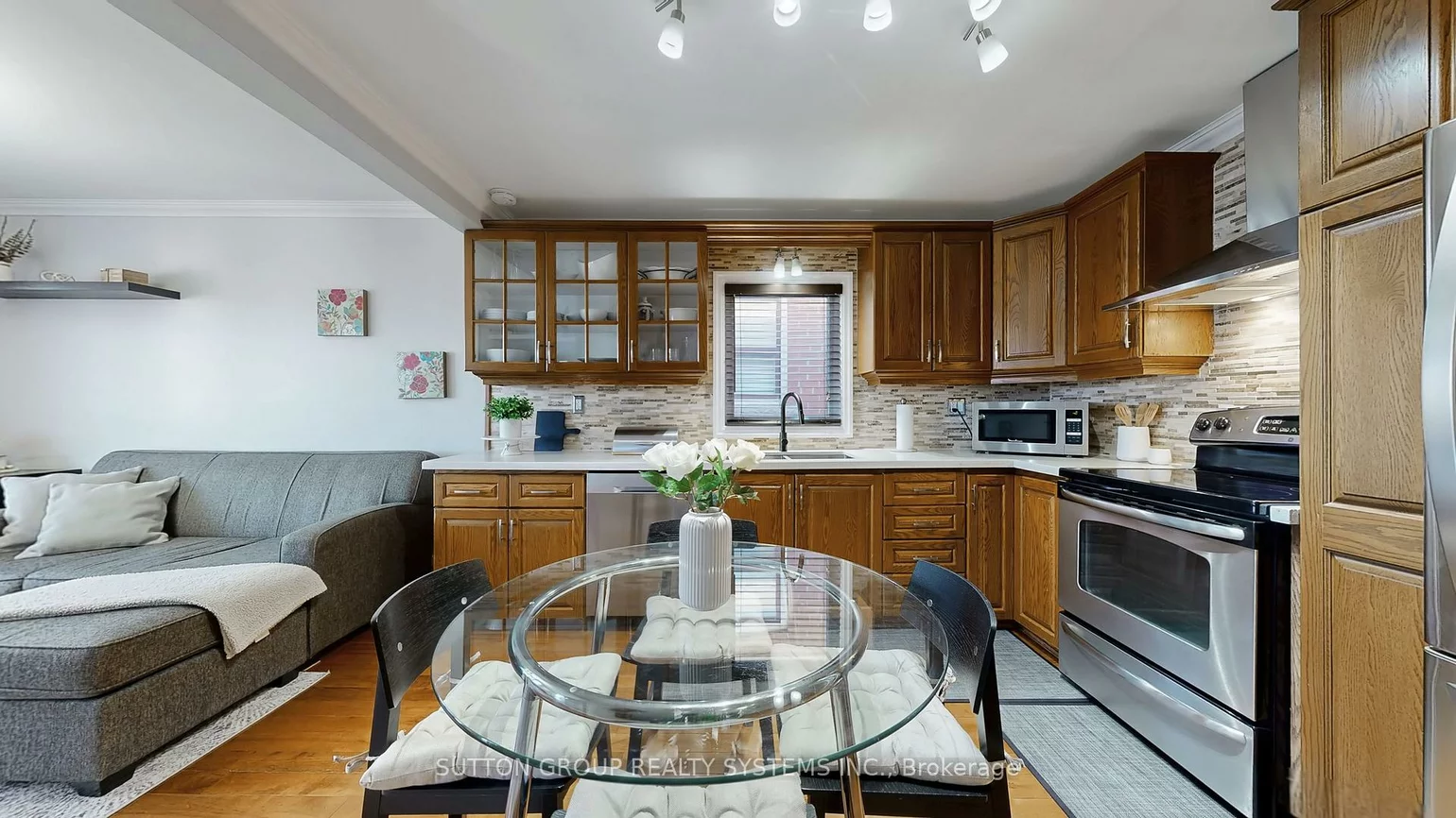 38, Donald, Keelesdale-Eglinton West, Toronto