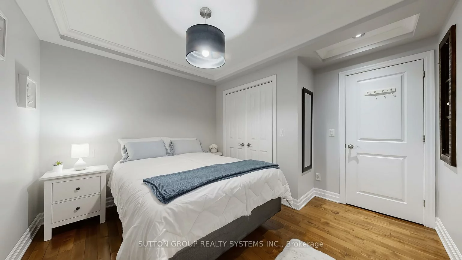 38, Donald, Keelesdale-Eglinton West, Toronto