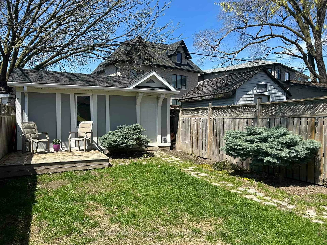 38, Donald, Keelesdale-Eglinton West, Toronto