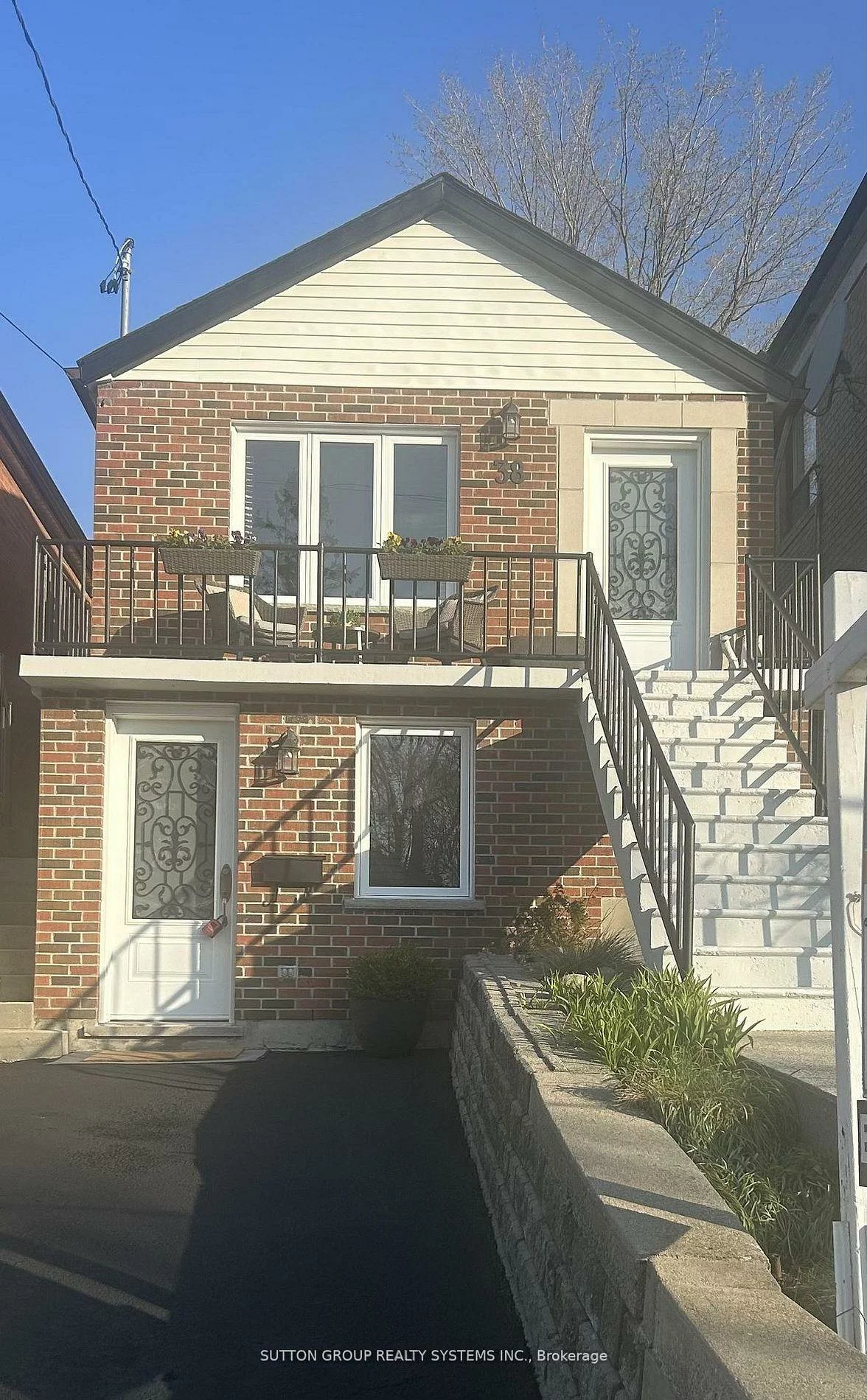 38, Donald, Keelesdale-Eglinton West, Toronto