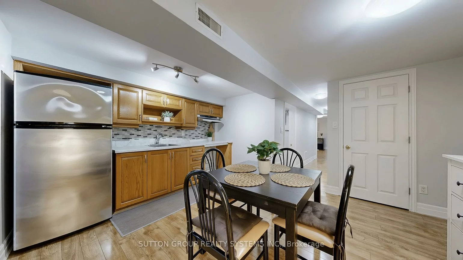 38, Donald, Keelesdale-Eglinton West, Toronto