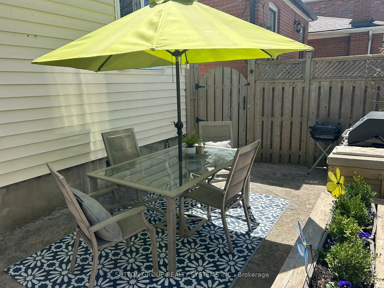 38, Donald, Keelesdale-Eglinton West, Toronto