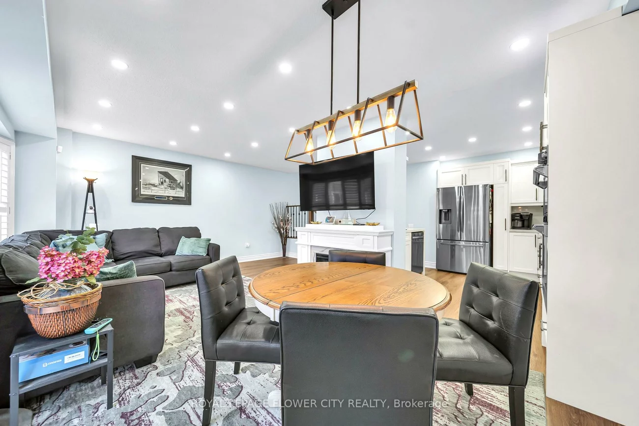 15D, View Green, West Humber-Clairville, Toronto