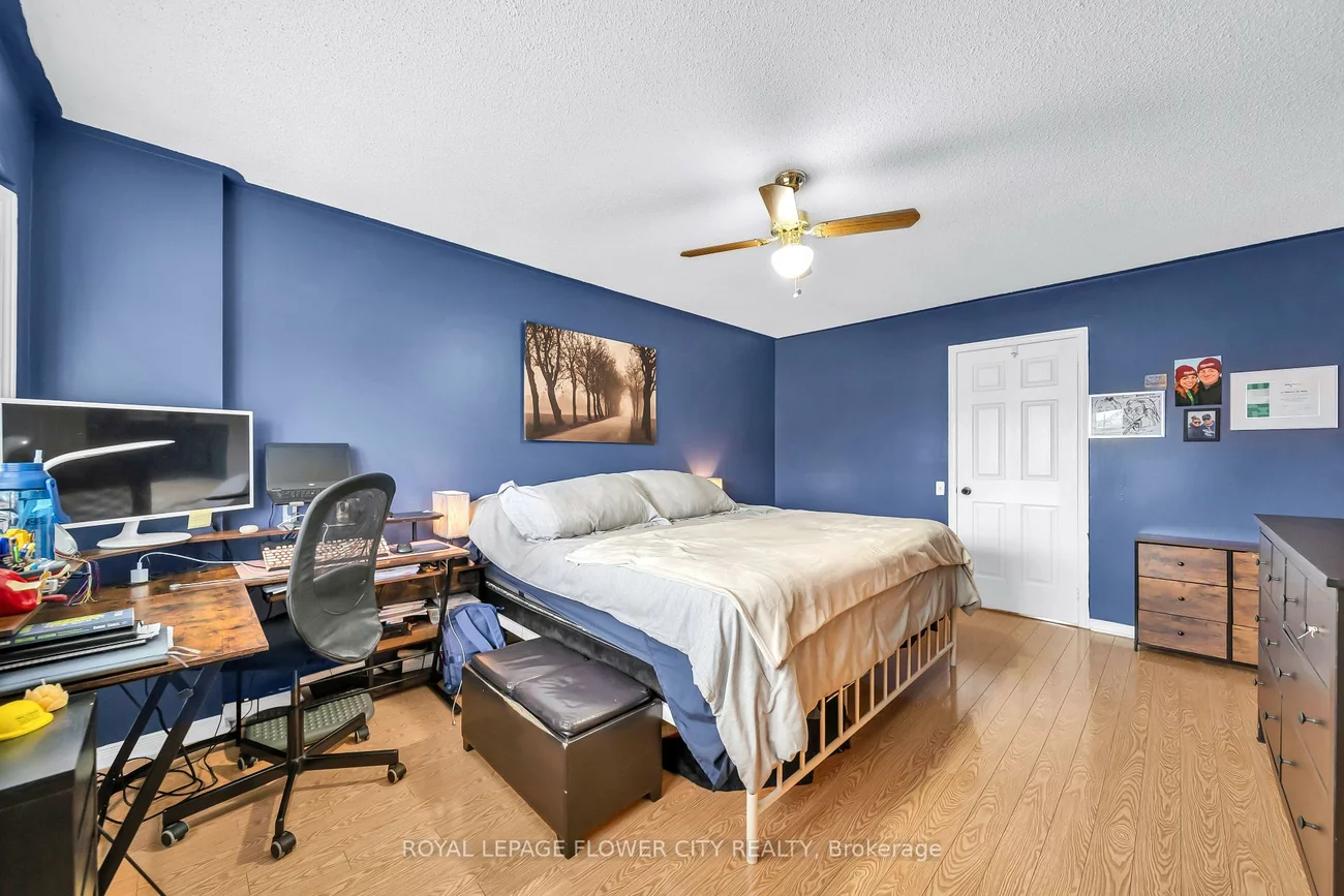 15D, View Green, West Humber-Clairville, Toronto