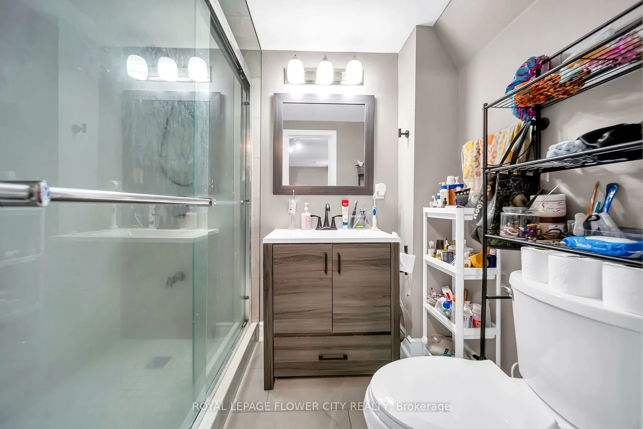 15D, View Green, West Humber-Clairville, Toronto