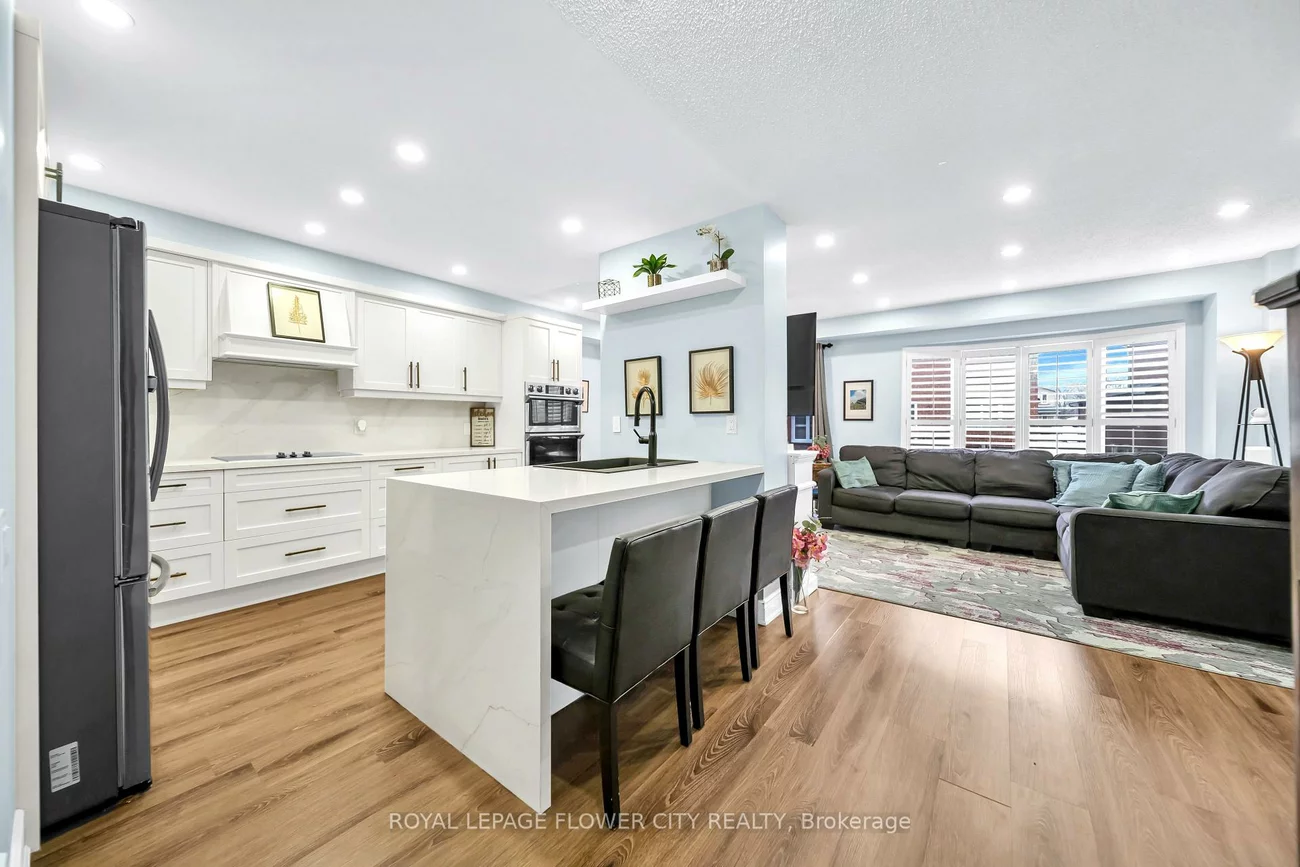 15D, View Green, West Humber-Clairville, Toronto