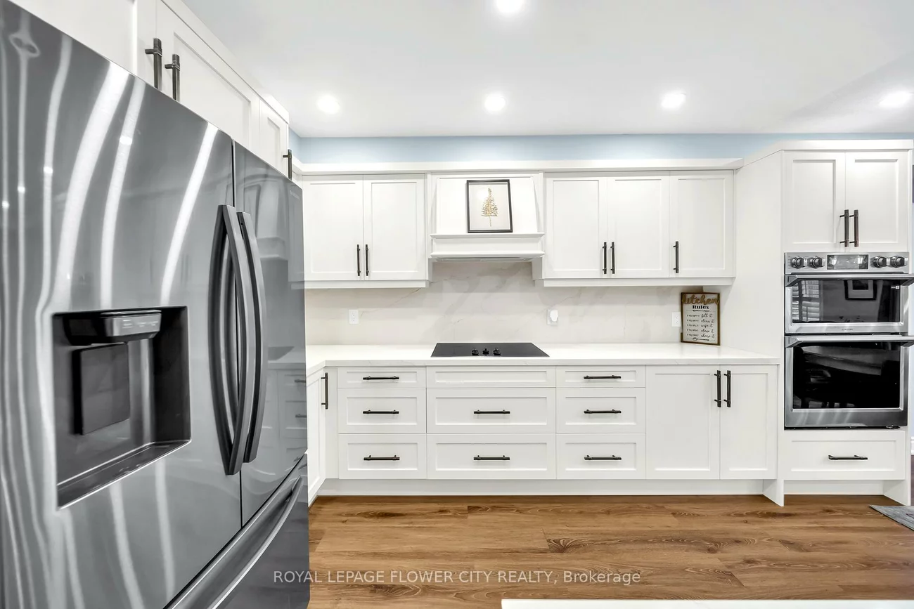 15D, View Green, West Humber-Clairville, Toronto