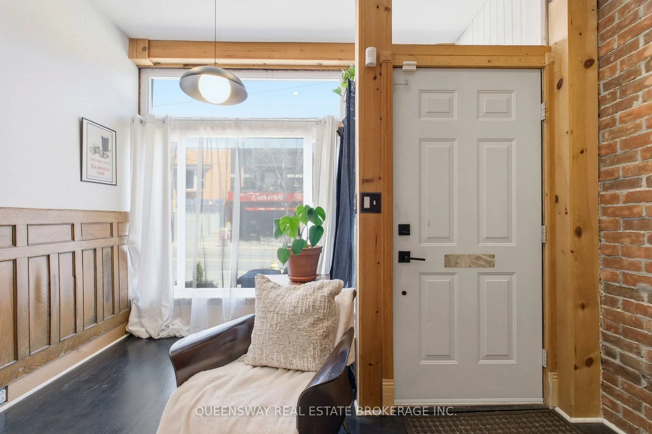 992, Dovercourt, Dovercourt-Wallace Emerson-Junction, Toronto