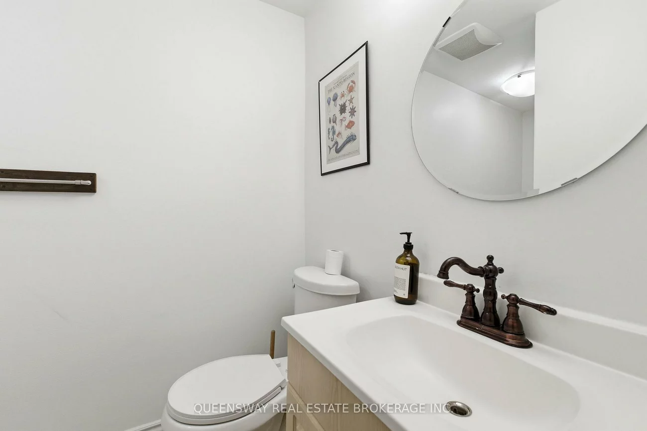 992, Dovercourt, Dovercourt-Wallace Emerson-Junction, Toronto