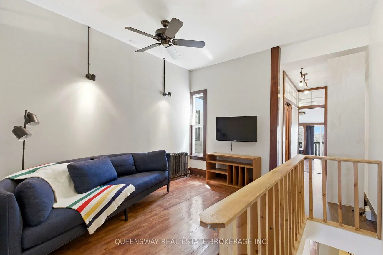 992, Dovercourt, Dovercourt-Wallace Emerson-Junction, Toronto