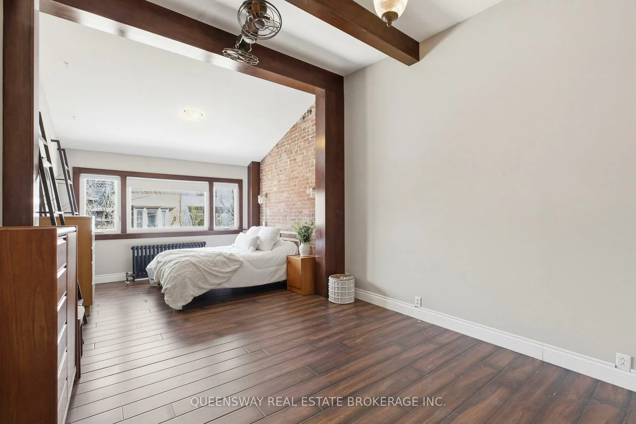 992, Dovercourt, Dovercourt-Wallace Emerson-Junction, Toronto