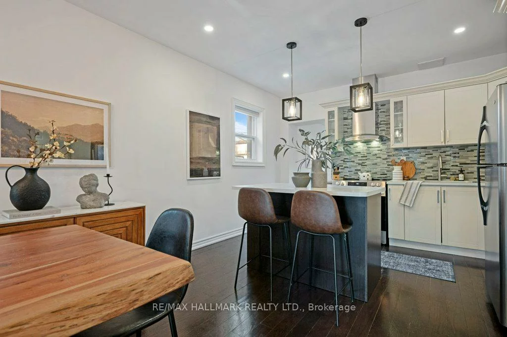 17, Criscoe, Rockcliffe-Smythe, Toronto