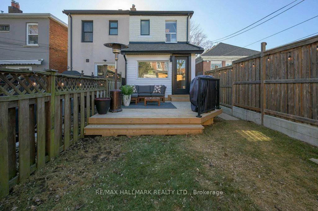 17, Criscoe, Rockcliffe-Smythe, Toronto