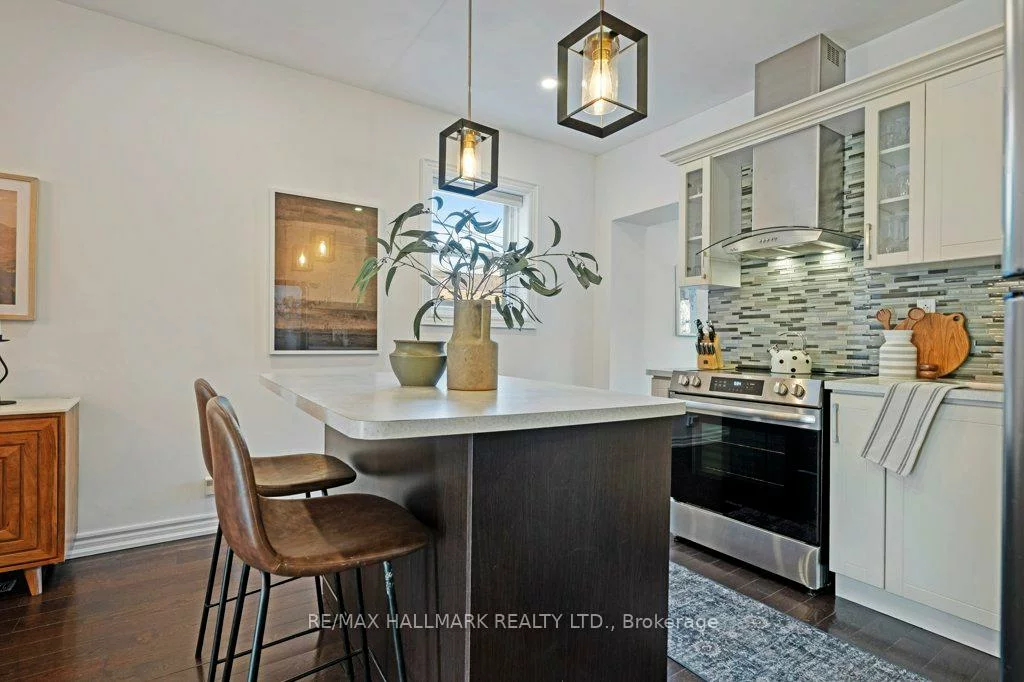17, Criscoe, Rockcliffe-Smythe, Toronto