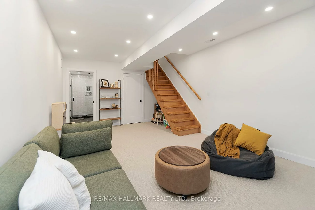 17, Criscoe, Rockcliffe-Smythe, Toronto