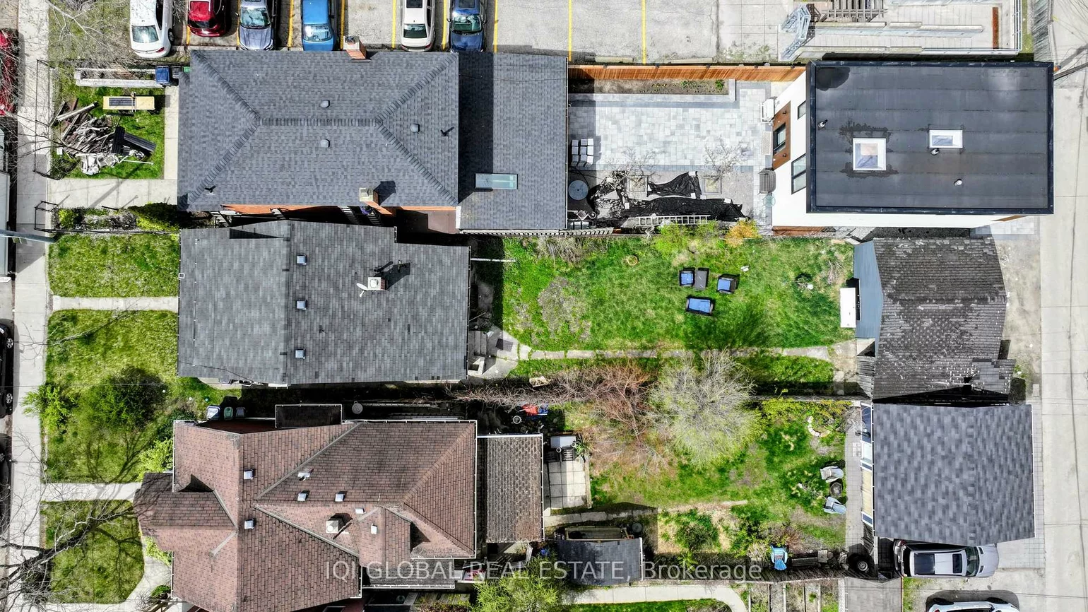 49, Batavia, Rockcliffe-Smythe, Toronto
