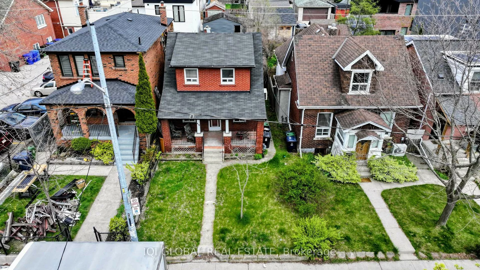 49, Batavia, Rockcliffe-Smythe, Toronto