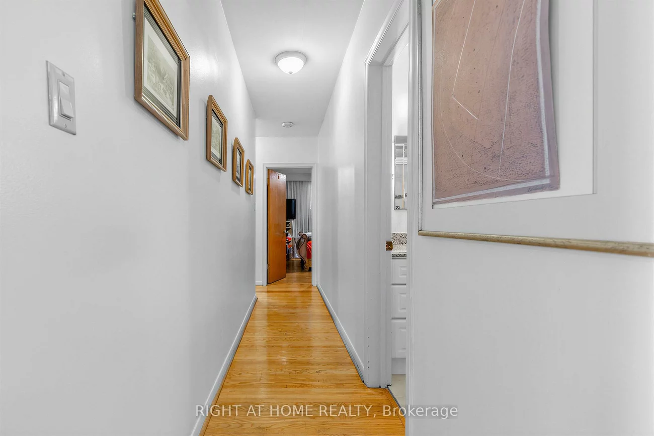 5, Thwaite, Glenfield-Jane Heights, Toronto
