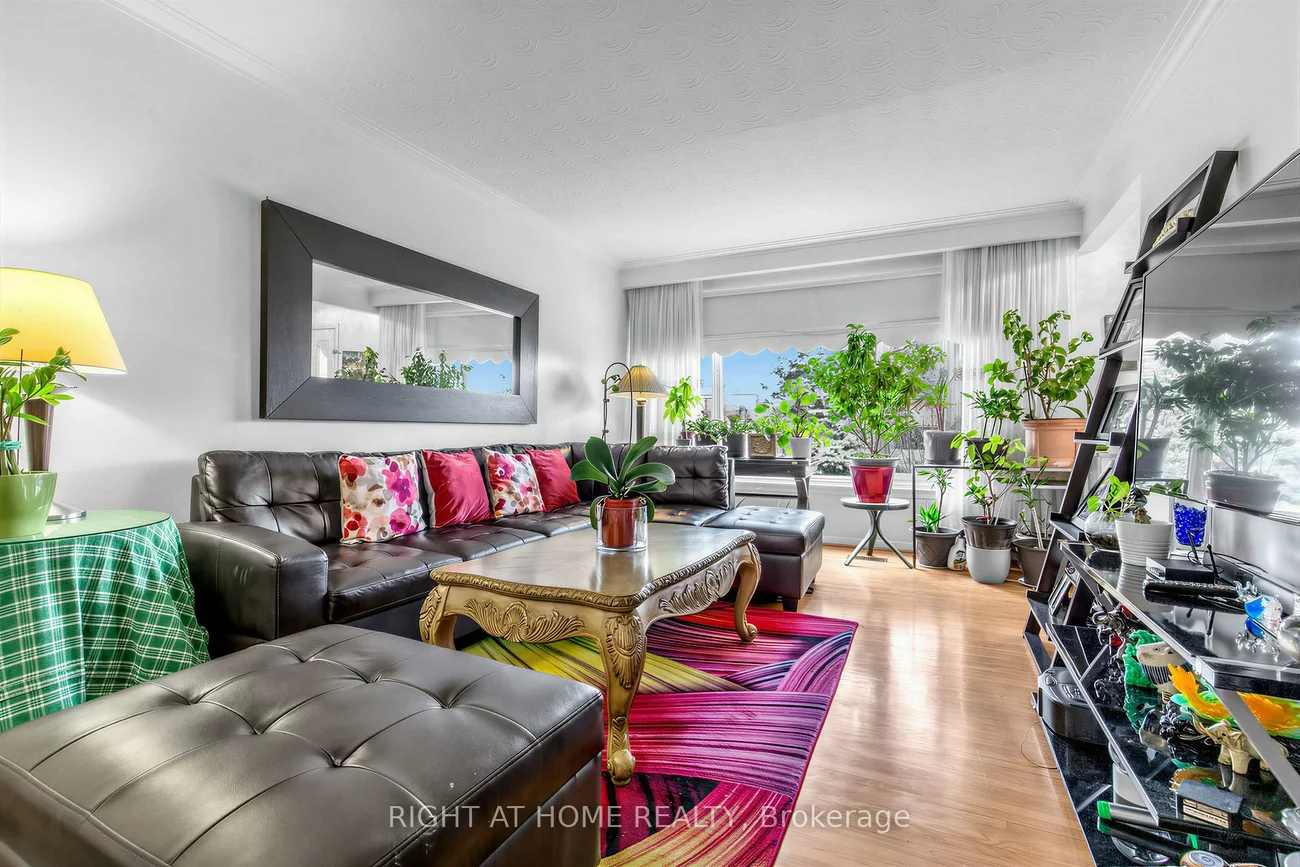 5, Thwaite, Glenfield-Jane Heights, Toronto