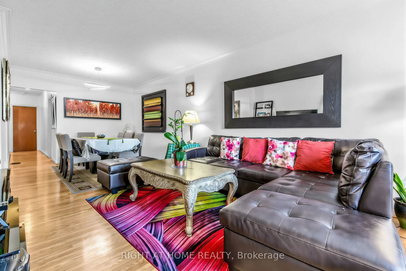 5, Thwaite, Glenfield-Jane Heights, Toronto