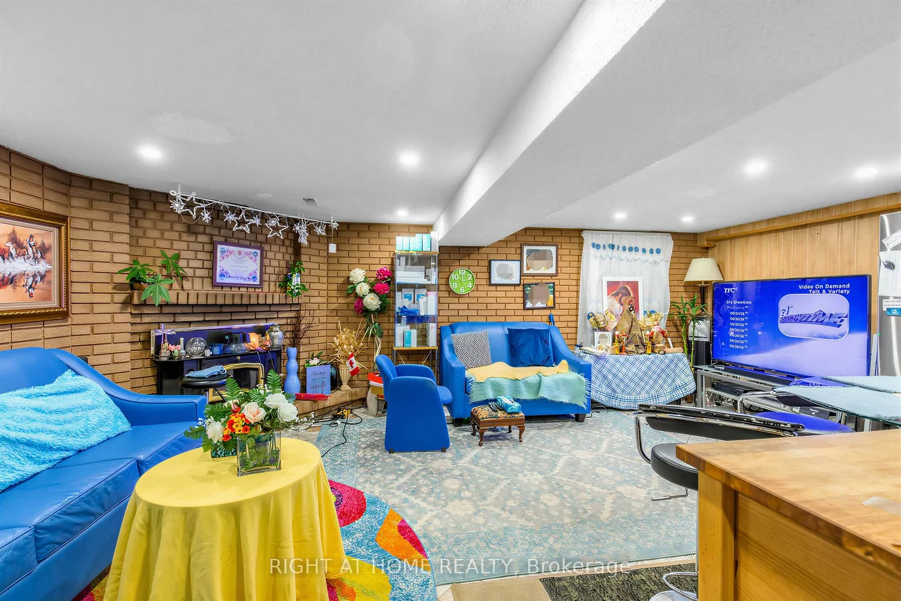 5, Thwaite, Glenfield-Jane Heights, Toronto