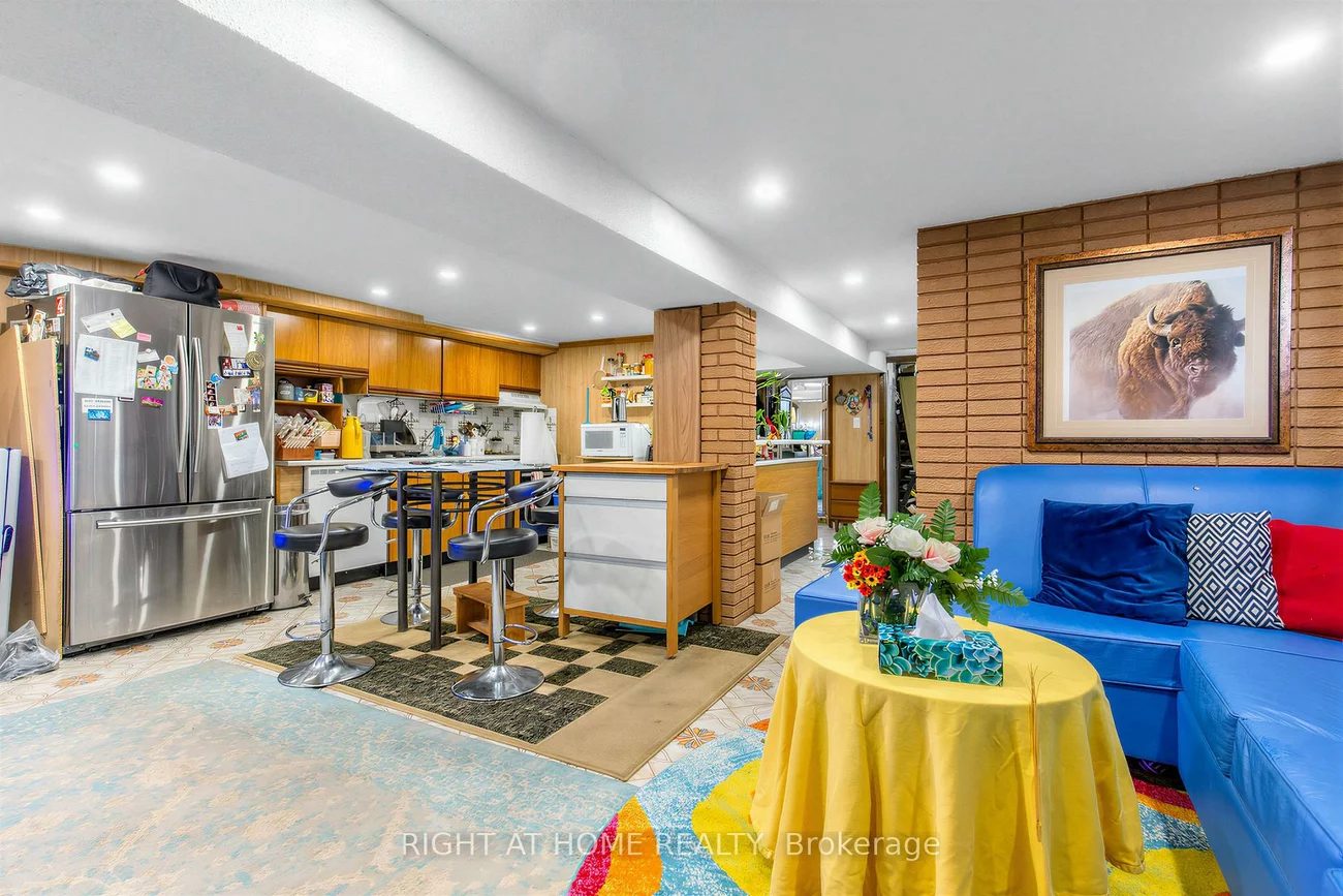 5, Thwaite, Glenfield-Jane Heights, Toronto