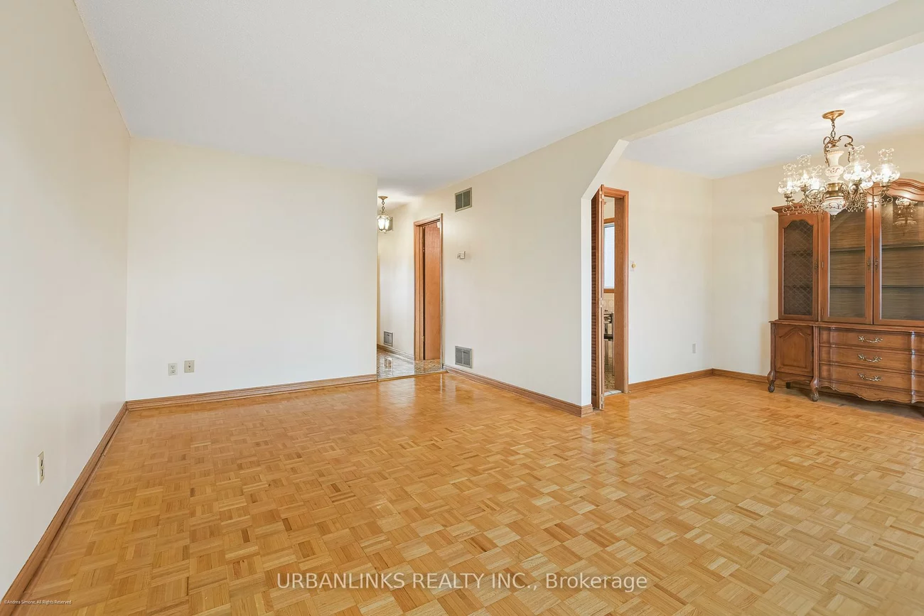 78, Evans, Mimico, Toronto
