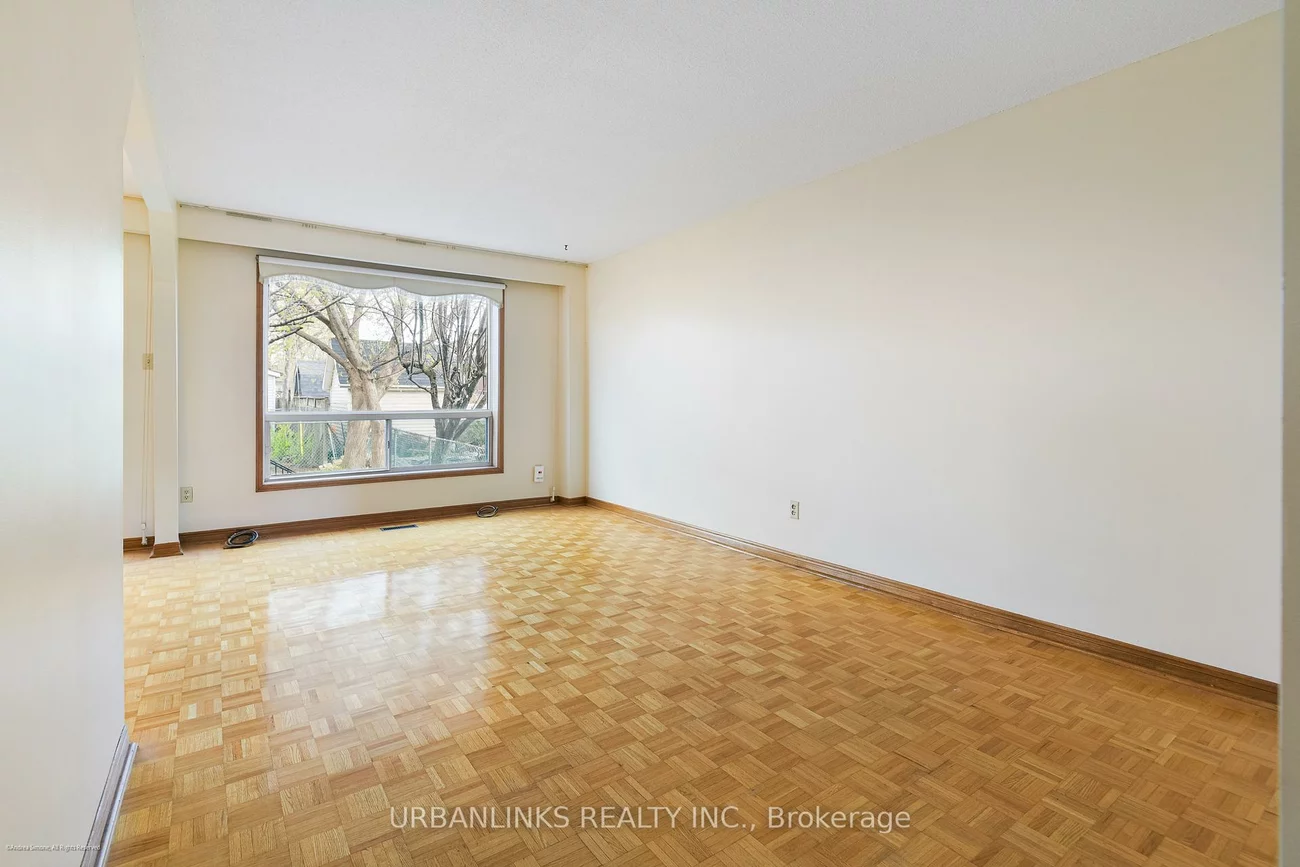 78, Evans, Mimico, Toronto