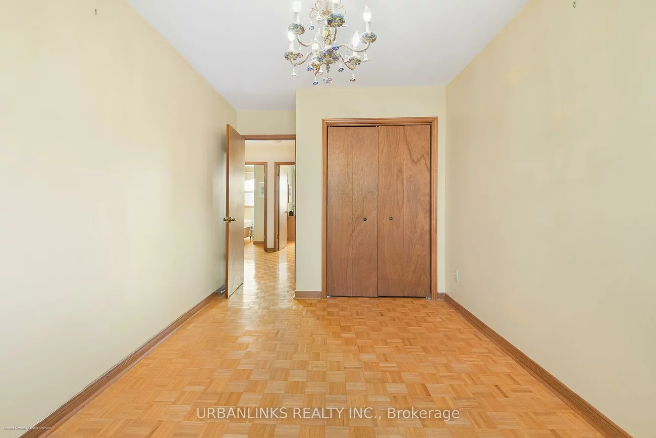 78, Evans, Mimico, Toronto