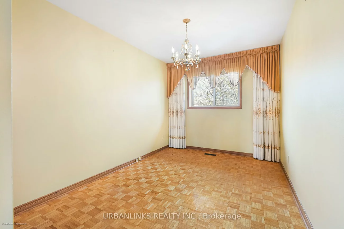 78, Evans, Mimico, Toronto