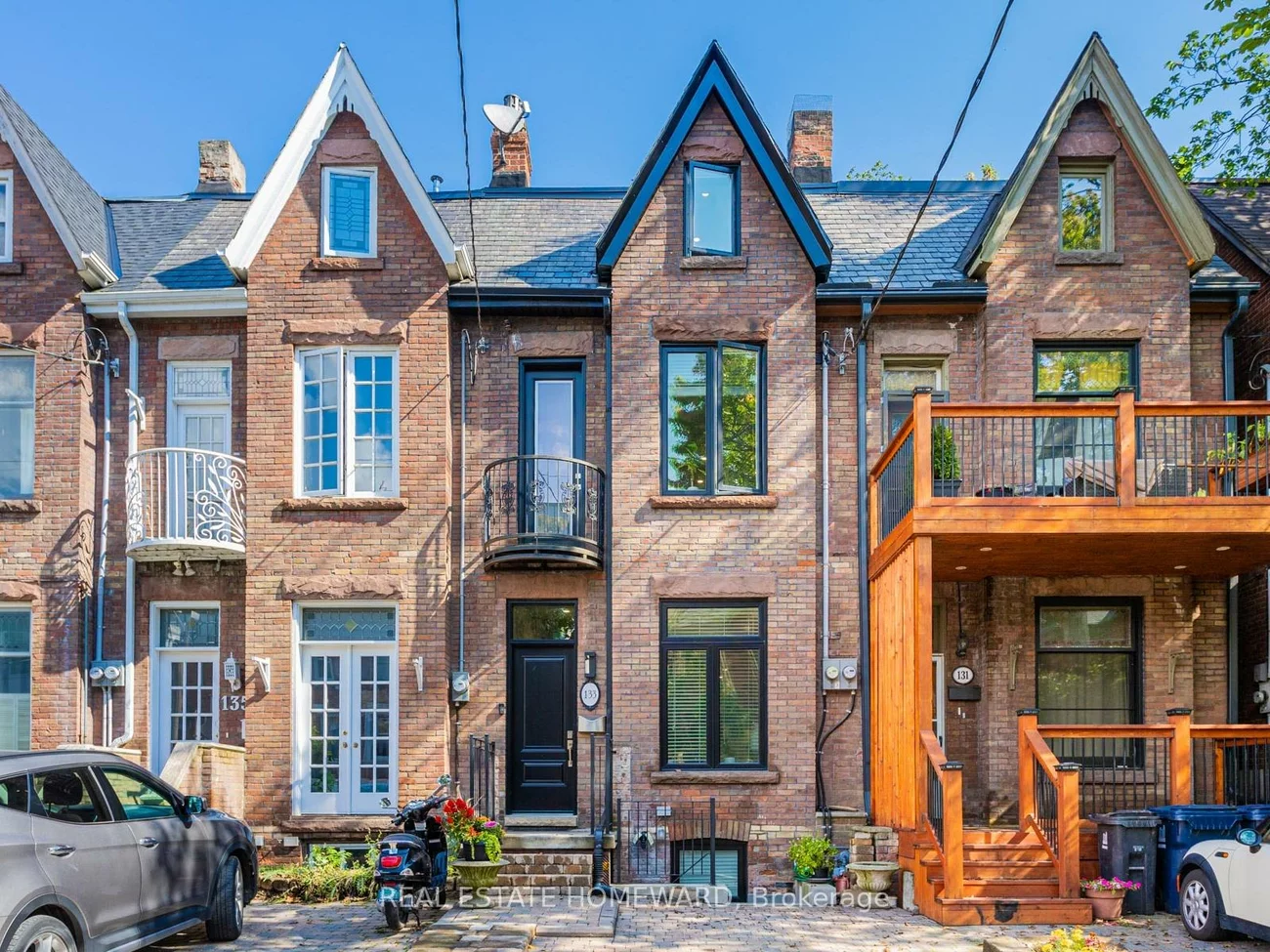 133, Cowan, South Parkdale, Toronto