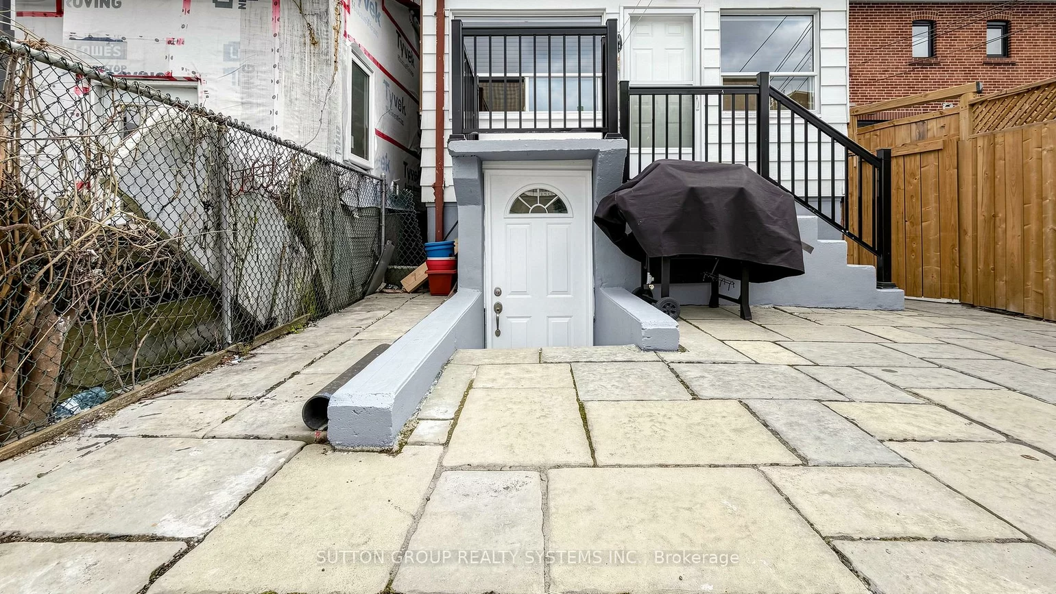 91, Kirknewton, Caledonia-Fairbank, Toronto