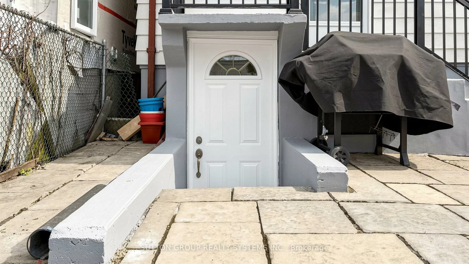 91, Kirknewton, Caledonia-Fairbank, Toronto