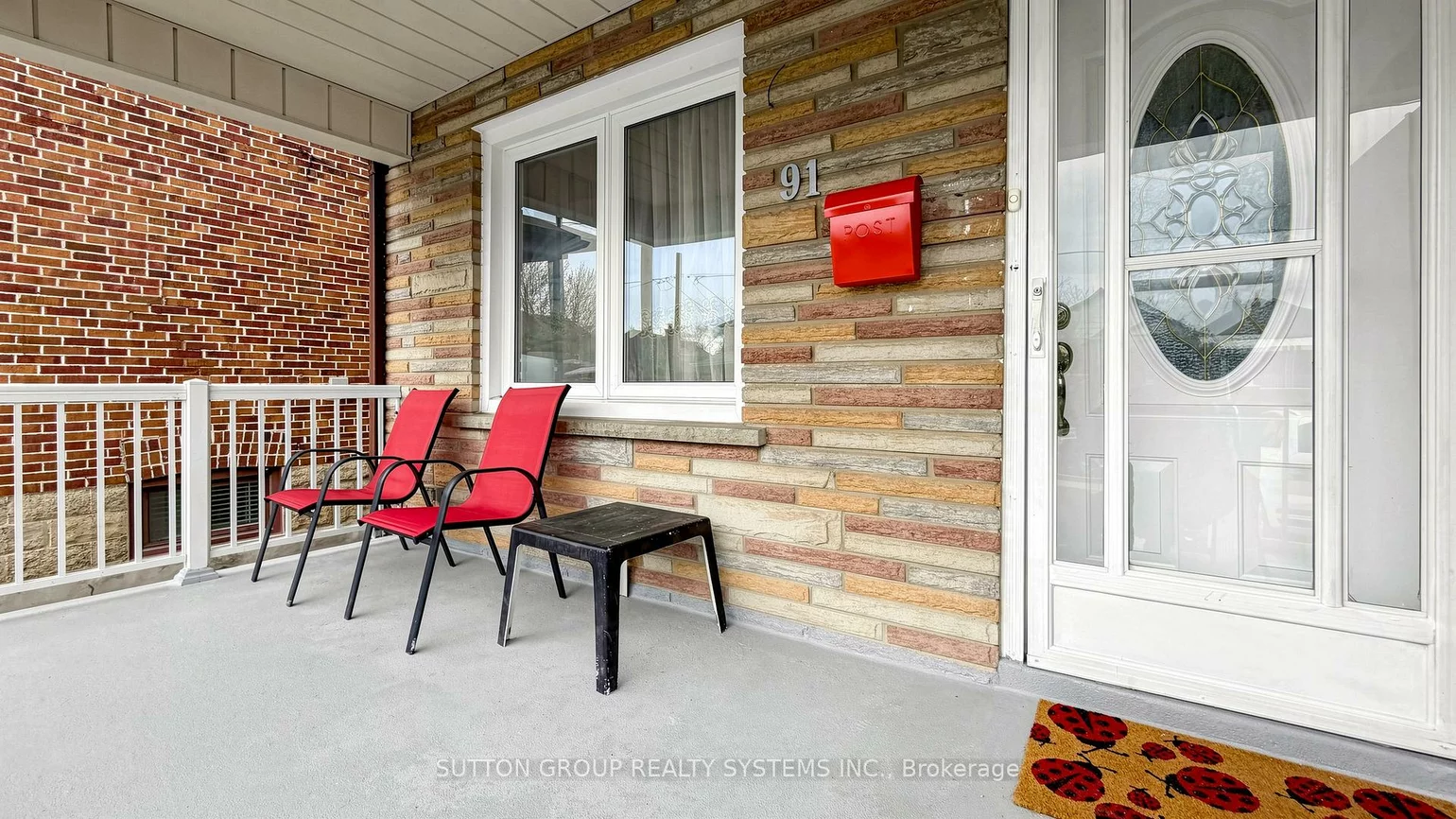 91, Kirknewton, Caledonia-Fairbank, Toronto