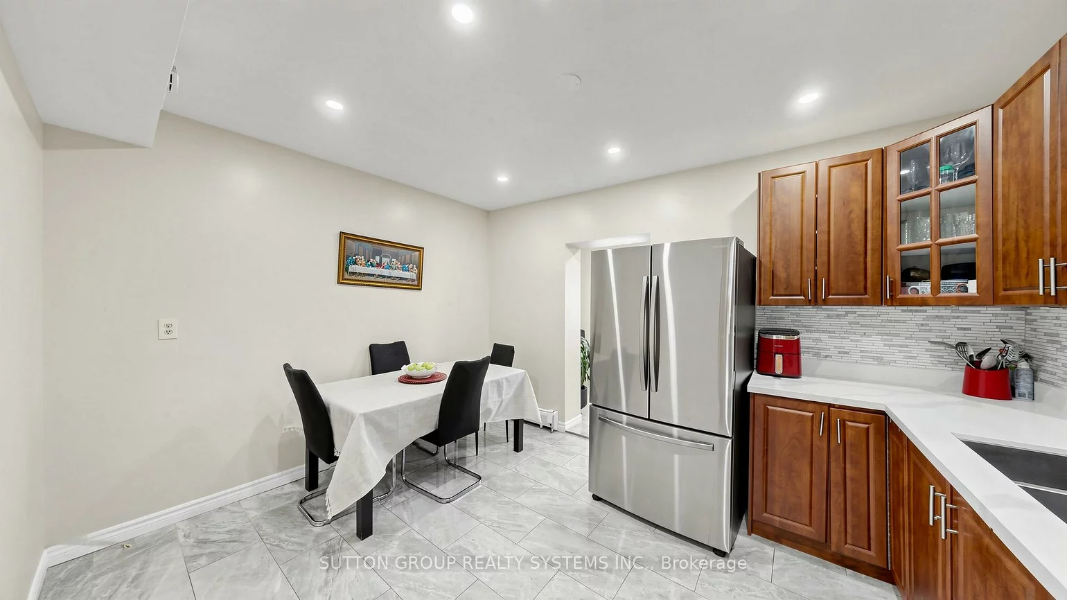 91, Kirknewton, Caledonia-Fairbank, Toronto