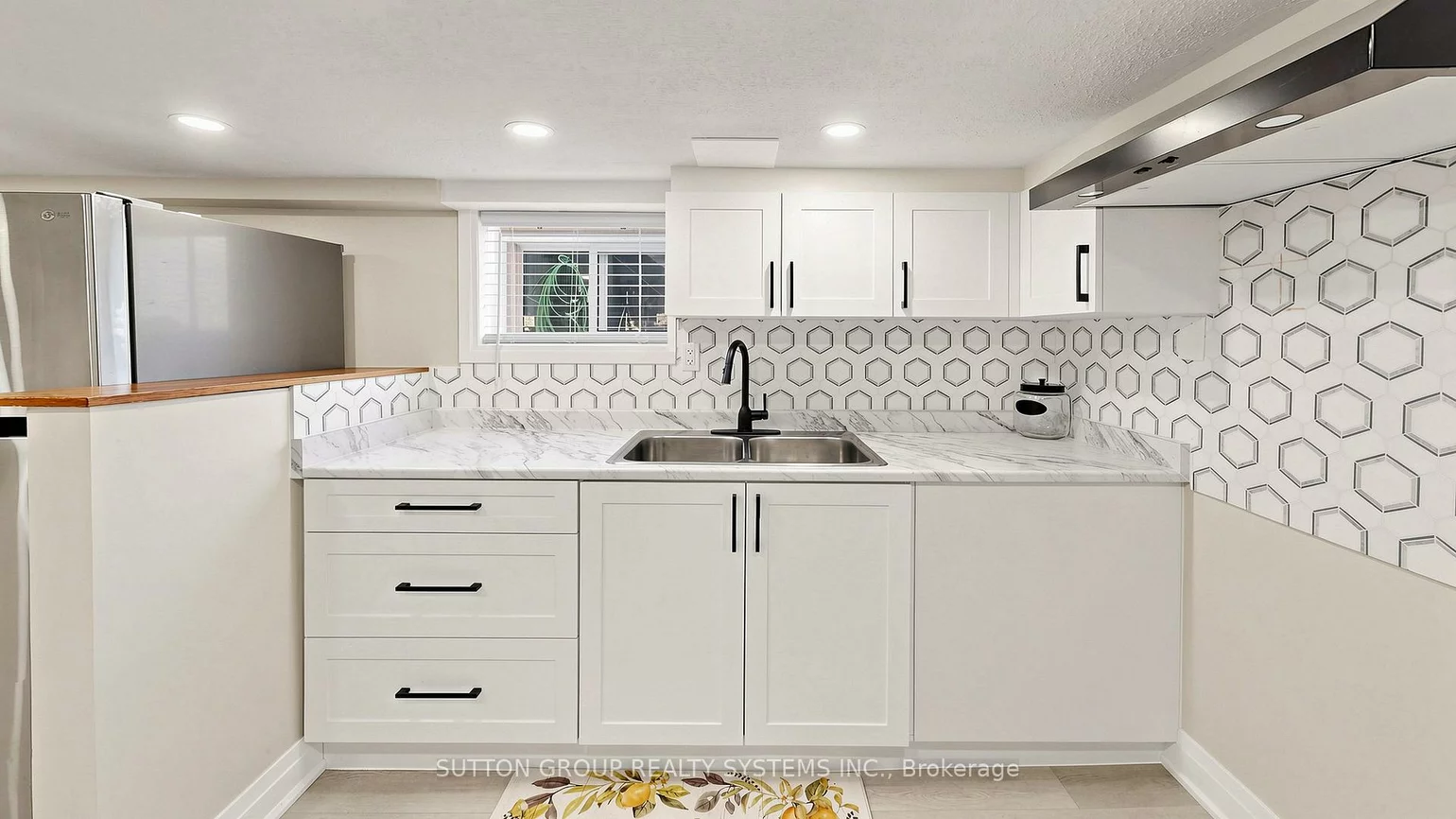91, Kirknewton, Caledonia-Fairbank, Toronto