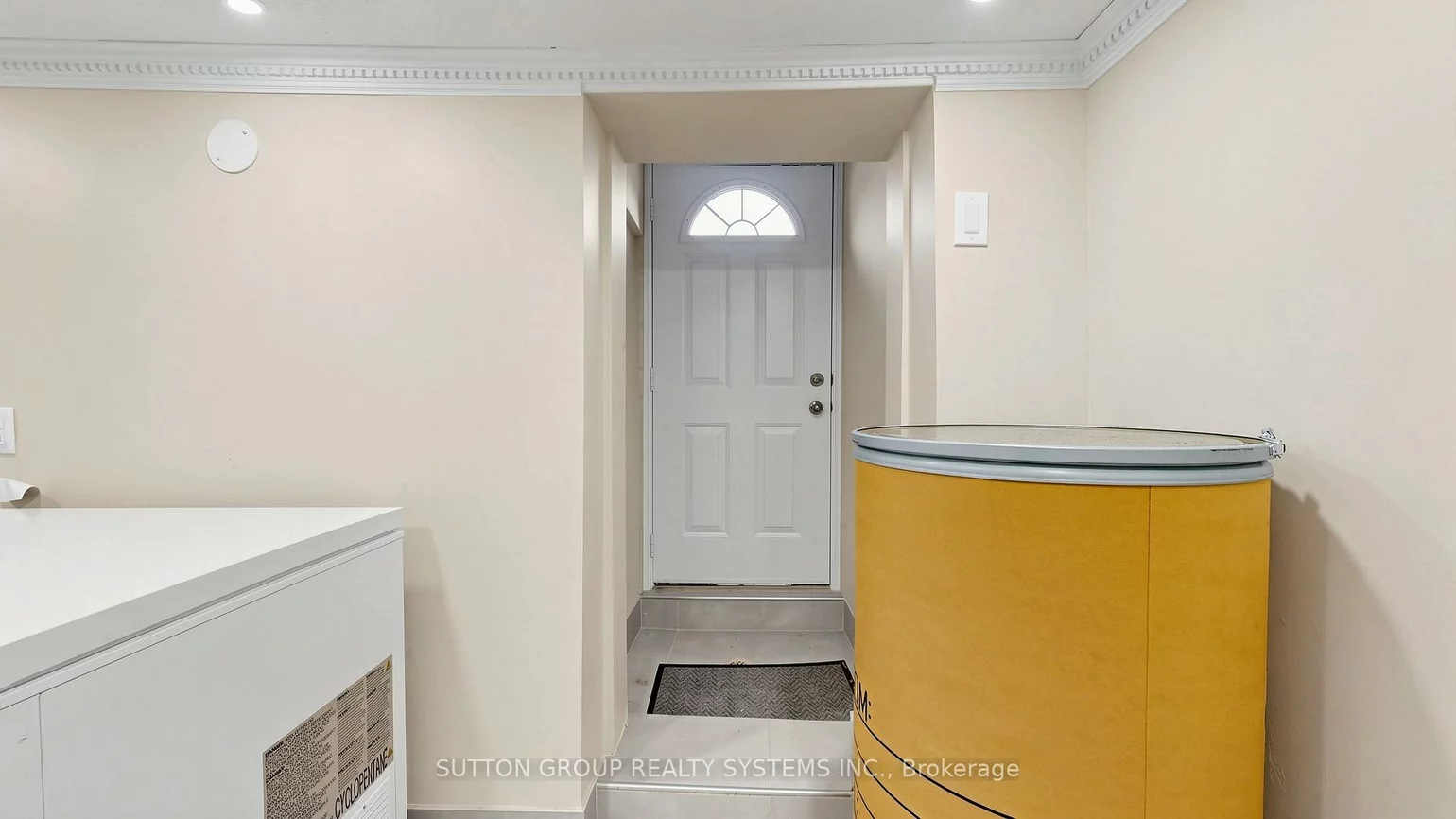 91, Kirknewton, Caledonia-Fairbank, Toronto