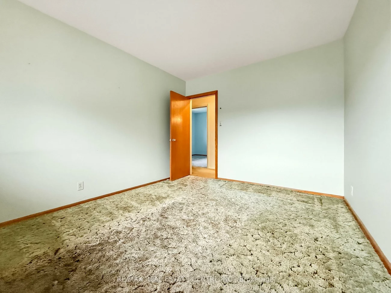 8, Powburn, Willowridge-Martingrove-Richview, Toronto