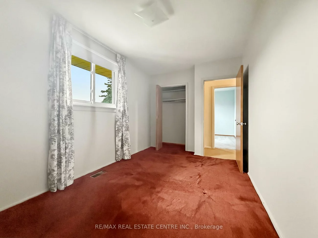 8, Powburn, Willowridge-Martingrove-Richview, Toronto