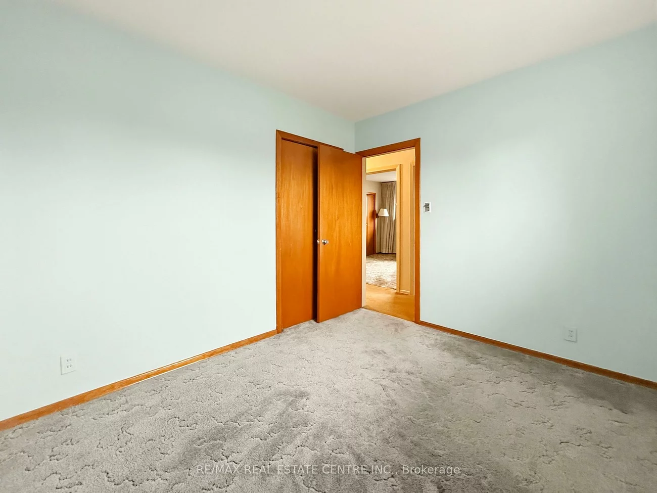 8, Powburn, Willowridge-Martingrove-Richview, Toronto