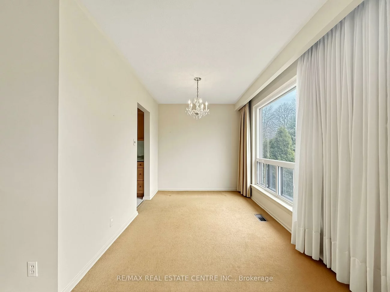 8, Powburn, Willowridge-Martingrove-Richview, Toronto