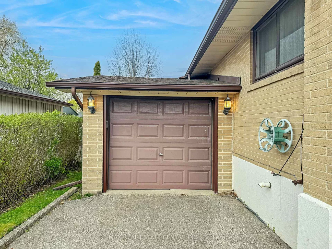8, Powburn, Willowridge-Martingrove-Richview, Toronto
