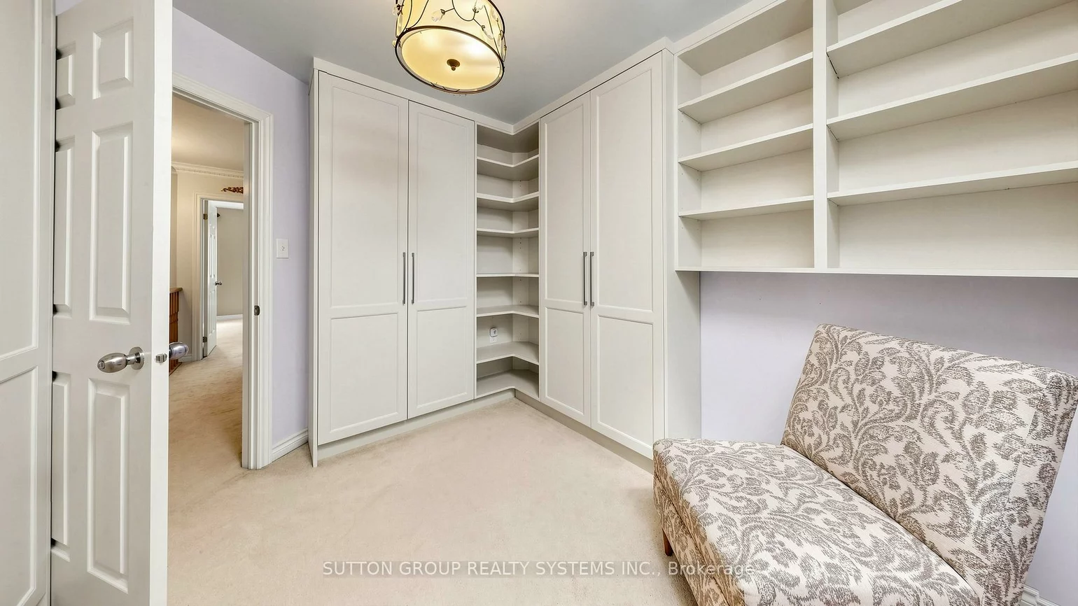 2138, Eglinton, Briar Hill-Belgravia, Toronto