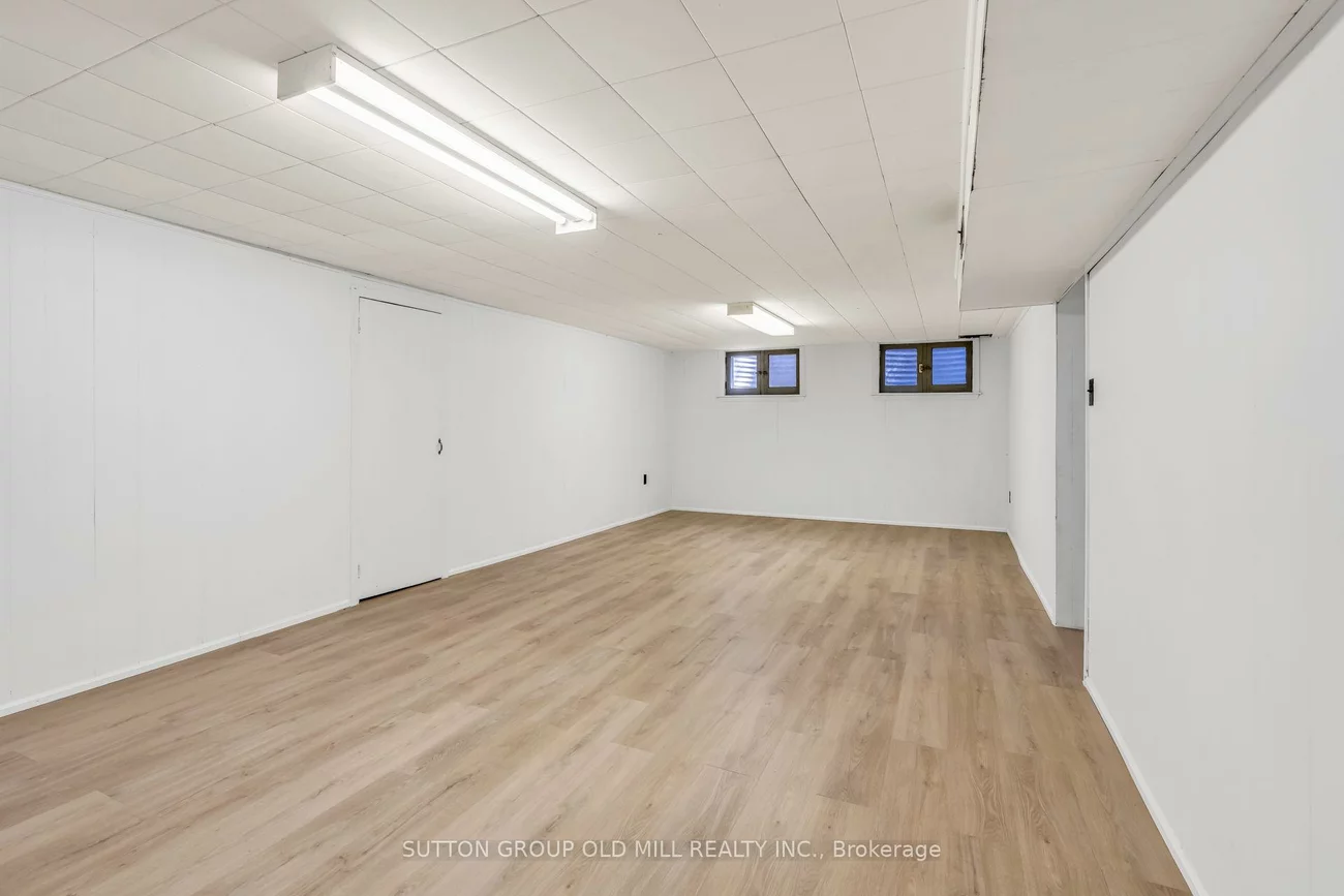 29, Robin Hood, Edenbridge-Humber Valley, Toronto