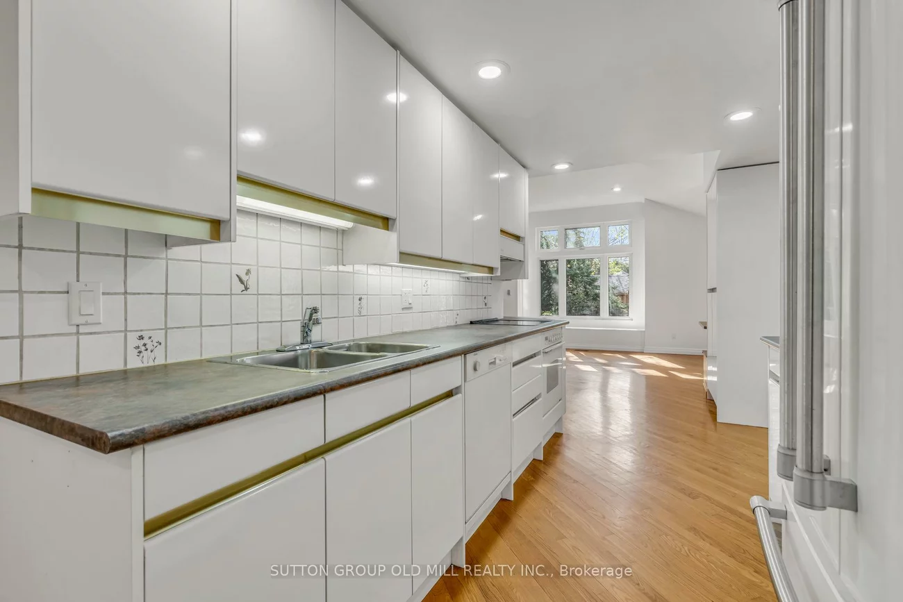 29, Robin Hood, Edenbridge-Humber Valley, Toronto