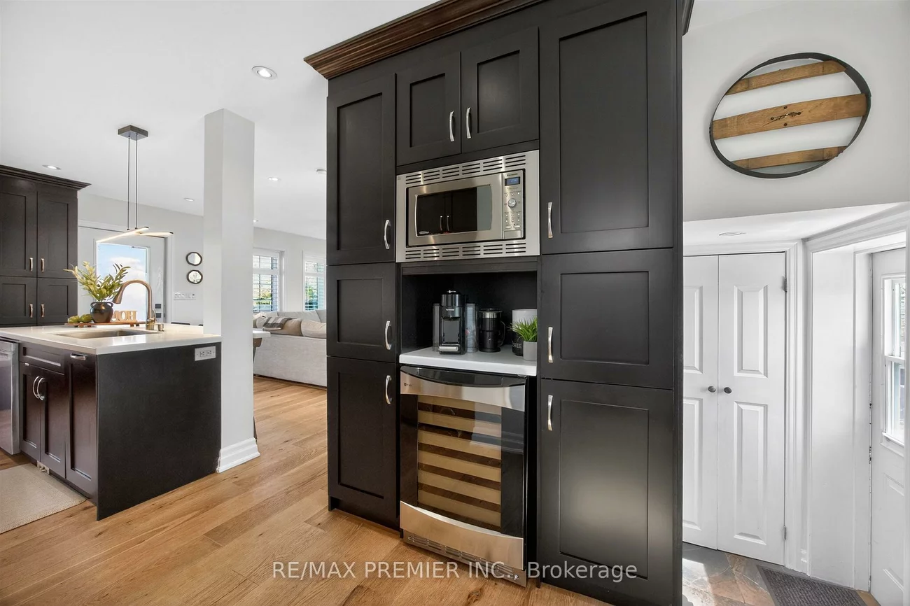 19, Park, Stonegate-Queensway, Toronto
