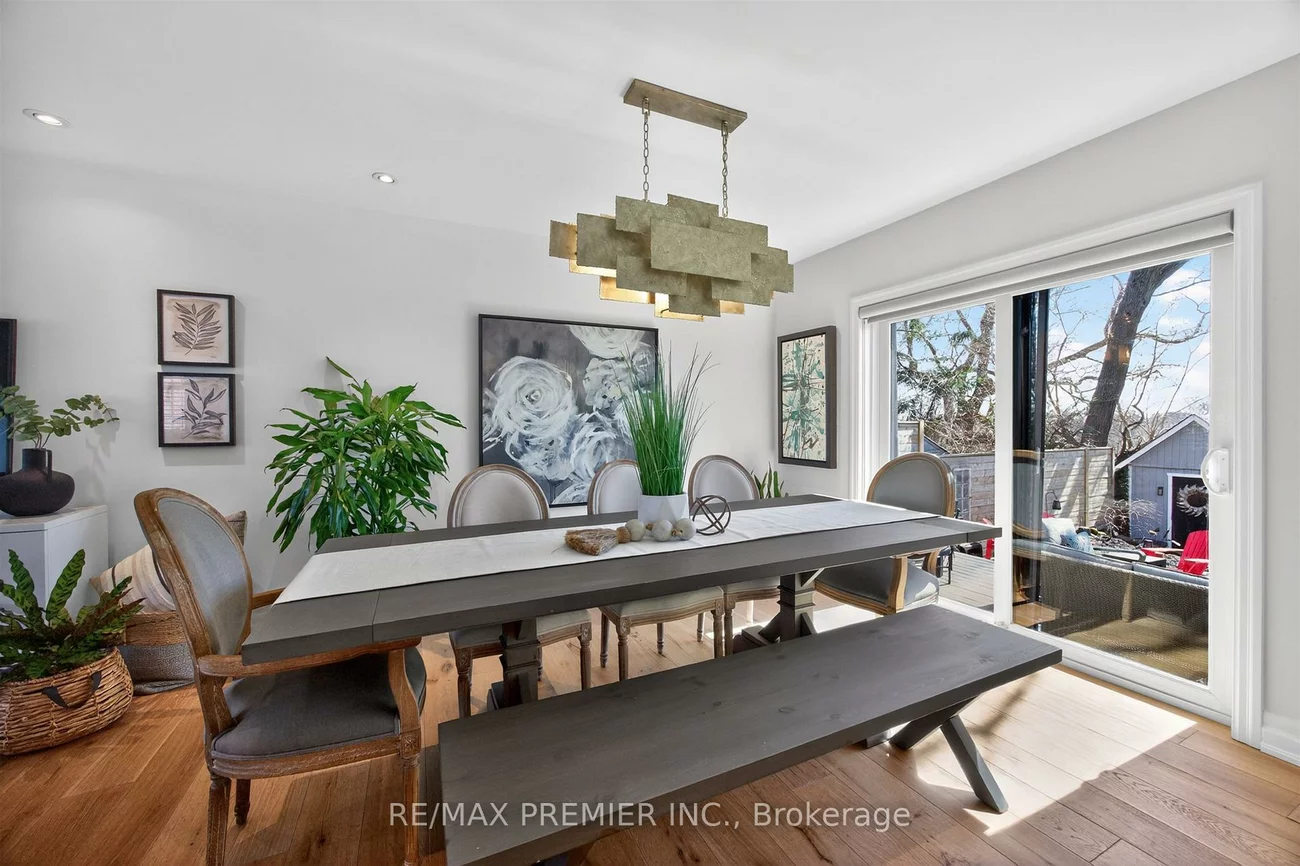 19, Park, Stonegate-Queensway, Toronto