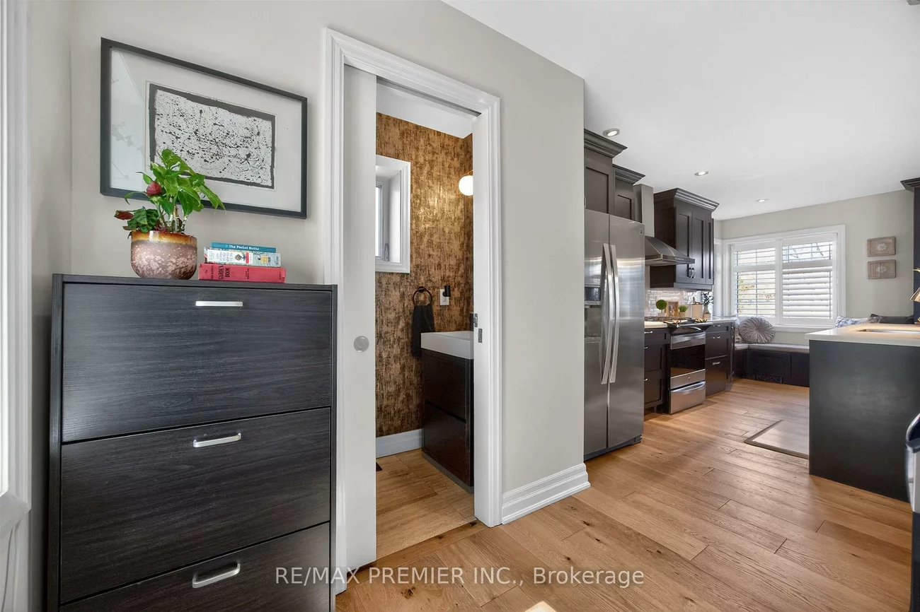 19, Park, Stonegate-Queensway, Toronto